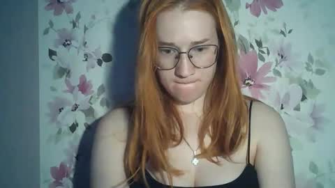 Snapshot of eveliina_shy chatting on June 10, 2026, 4:28 pm Evelina online show from June 10, 2026, 4:28 pm