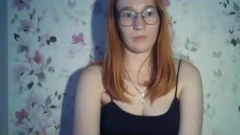 Snapshot of eveliina_shy chatting on June 13, 2026, 3:43 pm Evelina online show from June 13, 2026, 3:43 pm