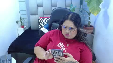 Snapshot of evelin_zaens chatting on May 9, 2026, 3:56 am evelin zaens online show from May 9, 2026, 3:56 am
