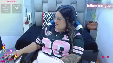 Snapshot of evelin_zaens chatting on June 5, 2026, 5:36 am evelin zaens online show from June 5, 2026, 5:36 am