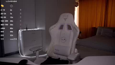 Snapshot of evelina_fox chatting on July 14, 2026, 12:22 pm Evelina online show from July 14, 2026, 12:22 pm
