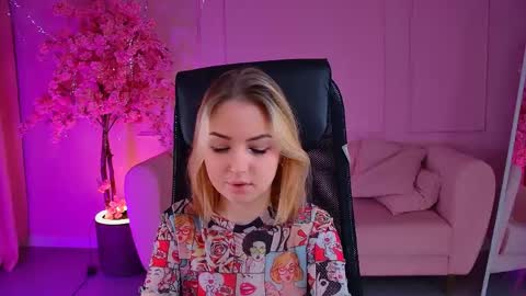 Snapshot of evelinakitty chatting on June 1, 2026, 9:00 am Evelina online show from June 1, 2026, 9:00 am