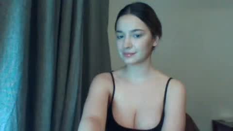 EvelinaMagnetic online show from April 19, 2026, 6:10 pm
