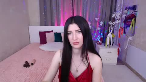 Snapshot of evelingills chatting on June 18, 2026, 5:19 am Evelin online show from June 18, 2026, 5:19 am