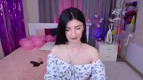 Evelin online show from June 28, 2026, 5:24 am