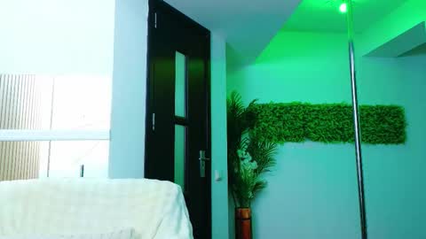 EvelinHill online show from March 16, 2026, 4:51 am