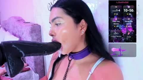 Snapshot of evelinn_belen chatting on June 2, 2026, 12:29 pm Evelinn belen online show from June 2, 2026, 12:29 pm