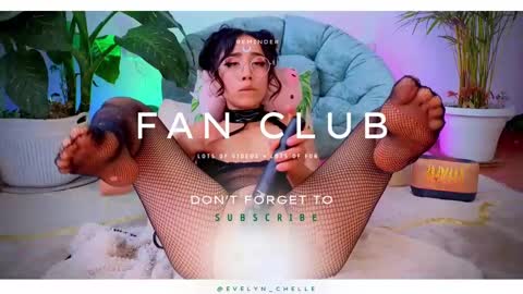 Im Eve or Chelle Next Stream 191224  online show from March 11, 2025, 9:04 pm