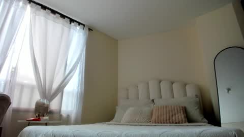 Snapshot of evelyn_coelloo chatting on November 11, 2025, 5:57 pm Eve online show from November 11, 2025, 5:57 pm