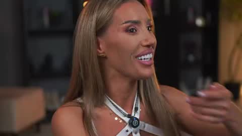 Evelyn online show from June 20, 2026, 6:11 pm