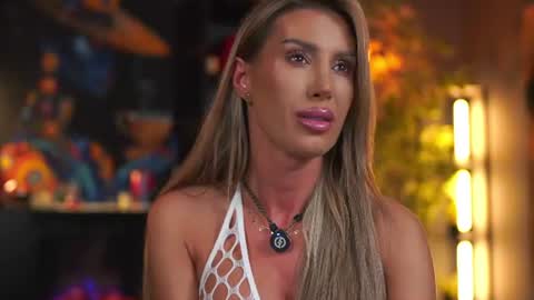 Evelyn online show from July 20, 2026, 6:21 pm