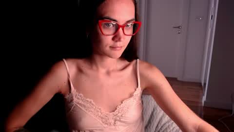 Evelyn online show from June 22, 2026, 12:02 pm