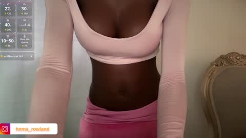 Snapshot of evelyn_jhonson3 chatting on January 16, 2025, 12:42 pm E V E L Y N online show from January 16, 2025, 12:42 pm