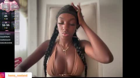 Snapshot of evelyn_jhonson3 chatting on January 27, 2025, 8:39 pm E V E L Y N online show from January 27, 2025, 8:39 pm