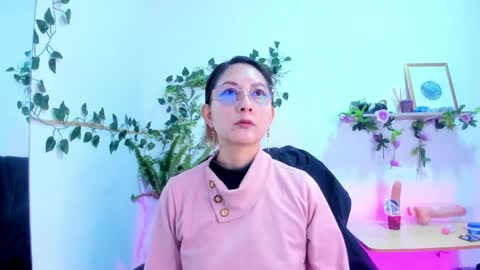 evelyn_miller___ online show from May 5, 2026, 5:54 pm