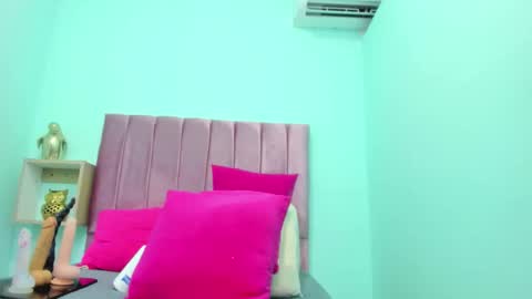 Snapshot of evelyn_morgan1 chatting on January 10, 2026, 1:18 am evelyn_morgan1 online show from January 10, 2026, 1:18 am