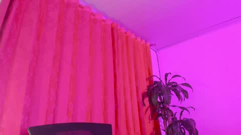Snapshot of evelyn_sandoval chatting on March 31, 2026, 2:02 am Evelyn Sandoval online show from March 31, 2026, 2:02 am