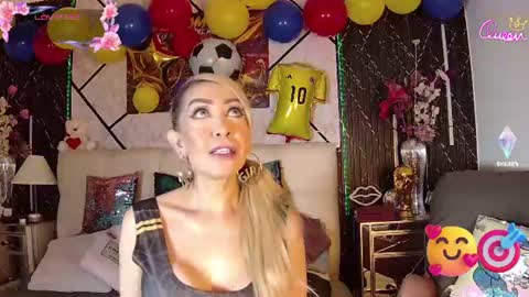 EvelynaGrey online show from June 25, 2026, 8:19 am
