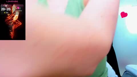 evelyne_rose online show from February 28, 2025, 9:25 am