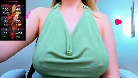 evelyne_rose online show from March 11, 2025, 12:17 pm