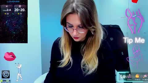 evelyne_rose online show from November 3, 2025, 6:14 am