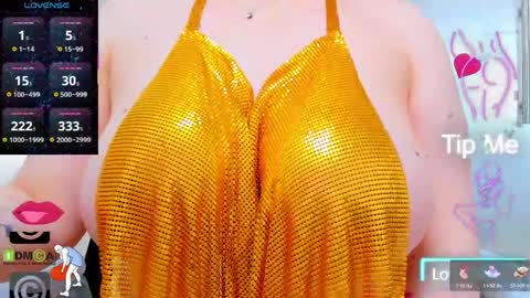 Snapshot of evelyne_rose chatting on May 28, 2026, 5:27 am evelyne_rose online show from May 28, 2026, 5:27 am