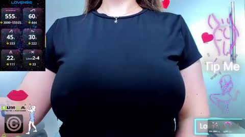 Snapshot of evelyne_rose chatting on June 19, 2026, 5:12 am evelyne_rose online show from June 19, 2026, 5:12 am