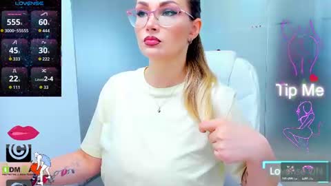 Snapshot of evelyne_rose chatting on June 29, 2026, 4:52 am evelyne_rose online show from June 29, 2026, 4:52 am