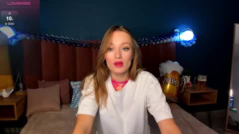 Evelyn online show from October 5, 2025, 1:37 am