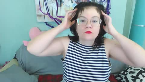 Everly online show from December 15, 2024, 3:02 am