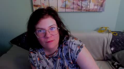Snapshot of everly_rays chatting on July 5, 2026, 9:00 pm Everly online show from July 5, 2026, 9:00 pm