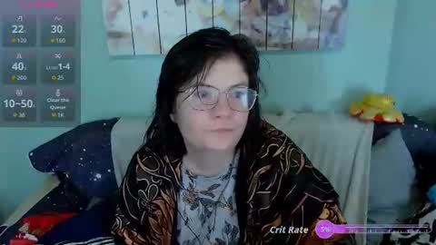 Snapshot of everly_rays chatting on July 19, 2026, 6:11 pm Everly online show from July 19, 2026, 6:11 pm