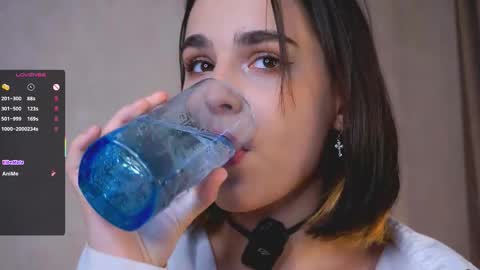 Anita online show from October 4, 2025, 3:26 am