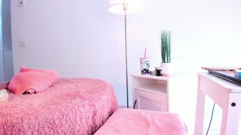 Snapshot of eves_bodyxxx chatting on December 15, 2024, 9:56 am Sensation Body online show from December 15, 2024, 9:56 am