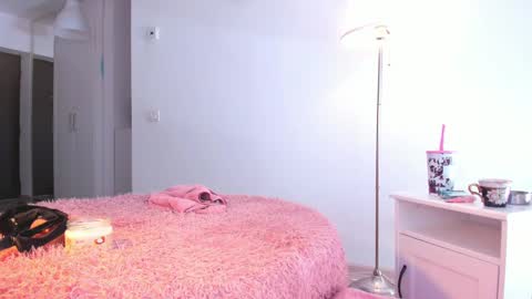 Snapshot of eves_bodyxxx chatting on March 10, 2025, 9:53 am Sensation Body online show from March 10, 2025, 9:53 am