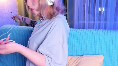 Snapshot of eves_eyes chatting on November 8, 2025, 12:44 am Forget me not eve on CB online show from November 8, 2025, 12:44 am