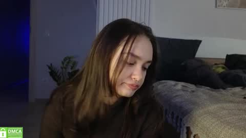 evi_woow online show from November 9, 2025, 9:13 pm