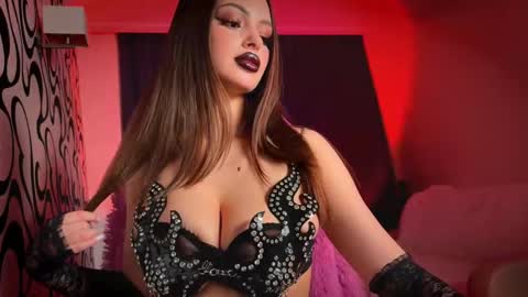 Vanessa Evian online show from December 1, 2025, 10:26 pm