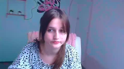 Snapshot of evie_leee chatting on November 28, 2025, 10:56 pm Evie online show from November 28, 2025, 10:56 pm