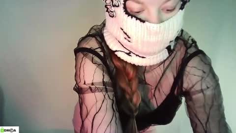 Snapshot of evie_muna chatting on May 12, 2026, 1:36 am Renesme White Im here from Monday to Friday online show from May 12, 2026, 1:36 am