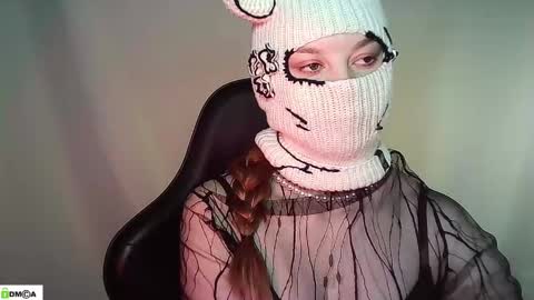 Snapshot of evie_muna chatting on May 18, 2026, 2:07 am Renesme White Im here from Monday to Friday online show from May 18, 2026, 2:07 am