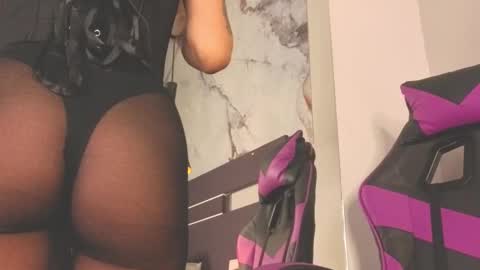 eviegothel_ online show from March 4, 2026, 11:49 am