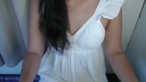evielyn23 online show from June 2, 2026, 9:39 pm