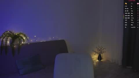 Snapshot of eviesapphire chatting on November 26, 2025, 10:11 pm Sofia online show from November 26, 2025, 10:11 pm