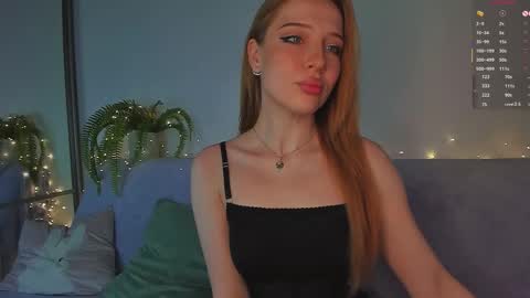 Snapshot of eviesapphire chatting on December 14, 2025, 12:05 am Sofia online show from December 14, 2025, 12:05 am