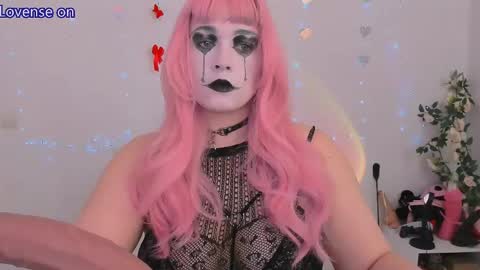 Snapshot of evilla_brill chatting on May 31, 2026, 9:49 am evilla_brill online show from May 31, 2026, 9:49 am
