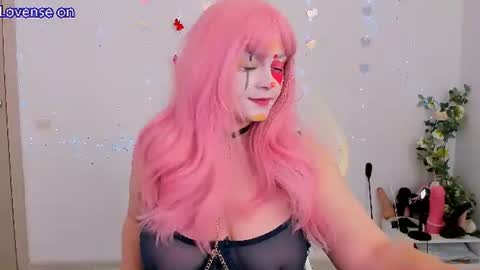 Snapshot of evilla_brill chatting on June 16, 2026, 11:13 am evilla_brill online show from June 16, 2026, 11:13 am