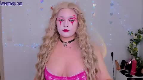 Snapshot of evilla_brill chatting on June 17, 2026, 11:23 am evilla_brill online show from June 17, 2026, 11:23 am