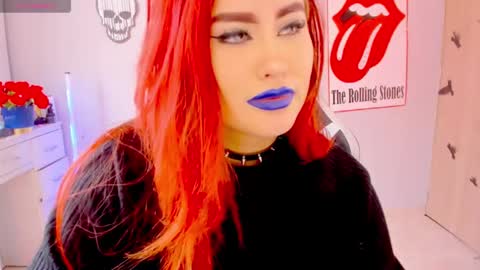 evva_foxxy online show from February 5, 2025, 2:59 pm
