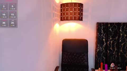evvaa_moon online show from April 29, 2026, 12:31 pm